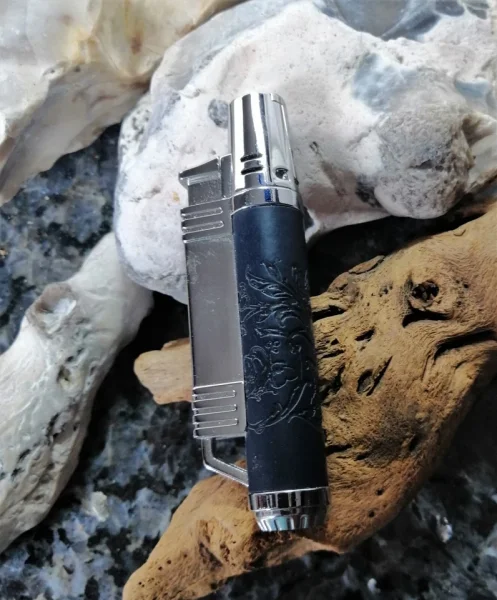 Feuerzeug Gas Metall Feuerzeuge Jet Lighter neue Leder Design Serie schwarz