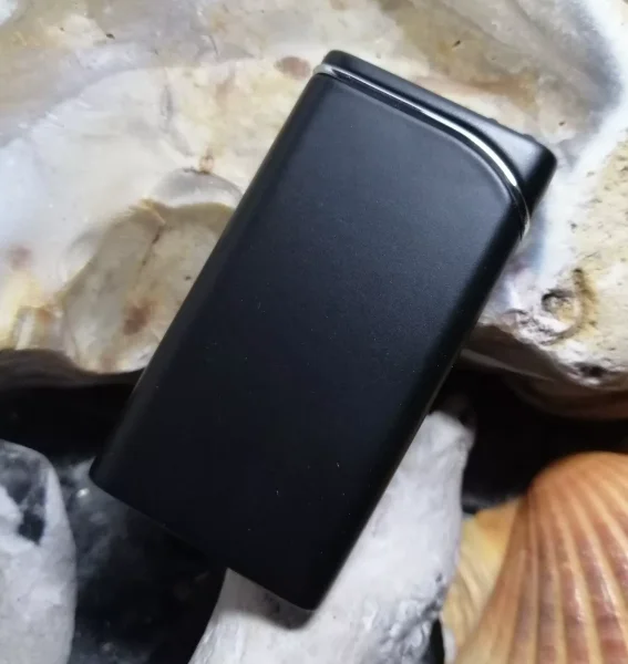 Feuerzeug Gas Metall Feuerzeuge Lighter neue Metall Design Serie in Schwarz